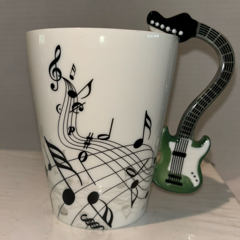 Lanhong 13.5 oz Guitar Handle With Musical Notes Coffee/Tea Mug
